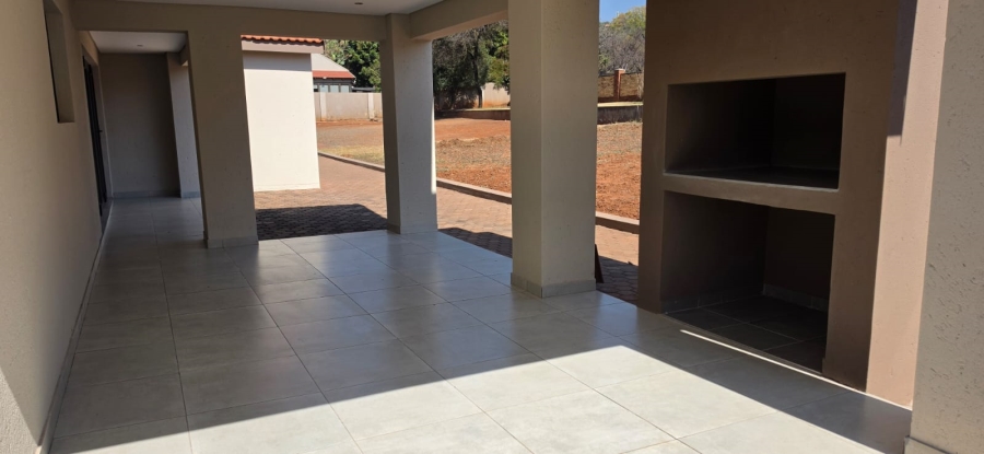 4 Bedroom Property for Sale in Buffelsfontein A H North West